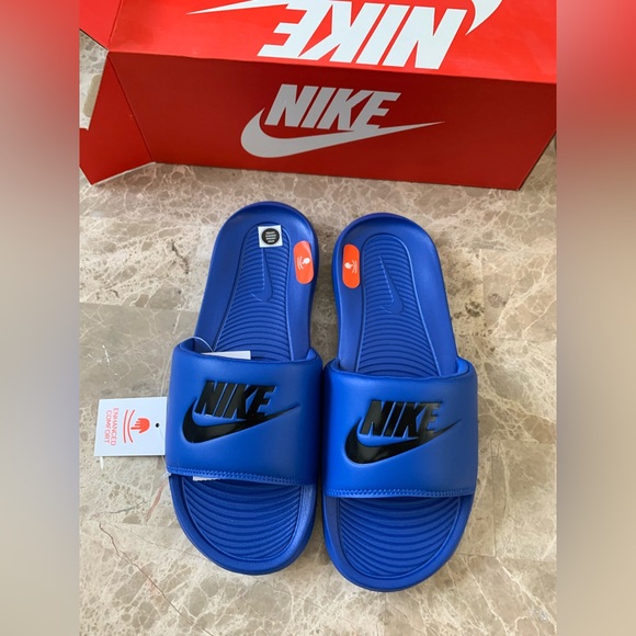 💙Authentic Women’s Nike Victori one slide game Royal slides sandals shoes - Picture 4 of 4